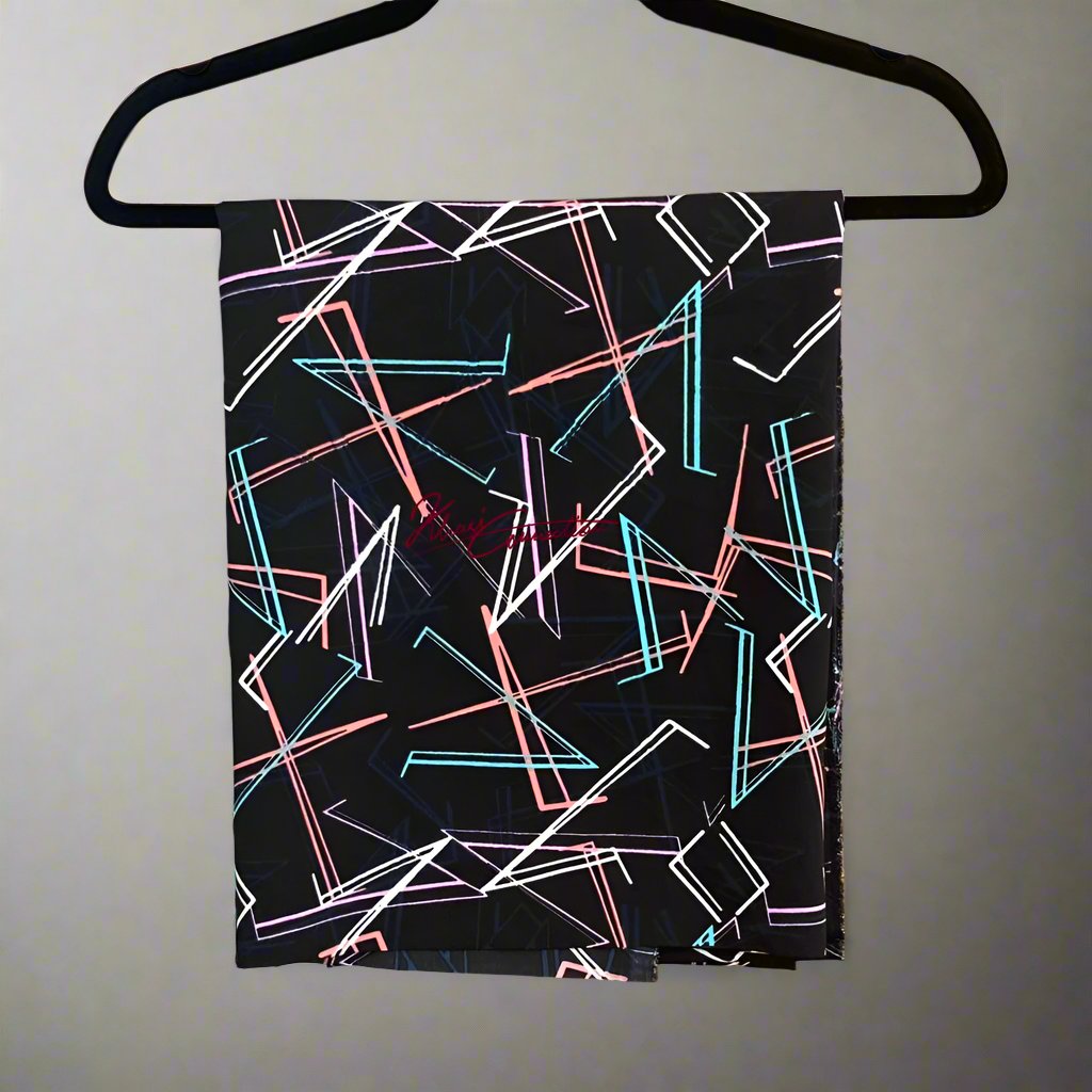 Black Geometric Print Jaiñsem