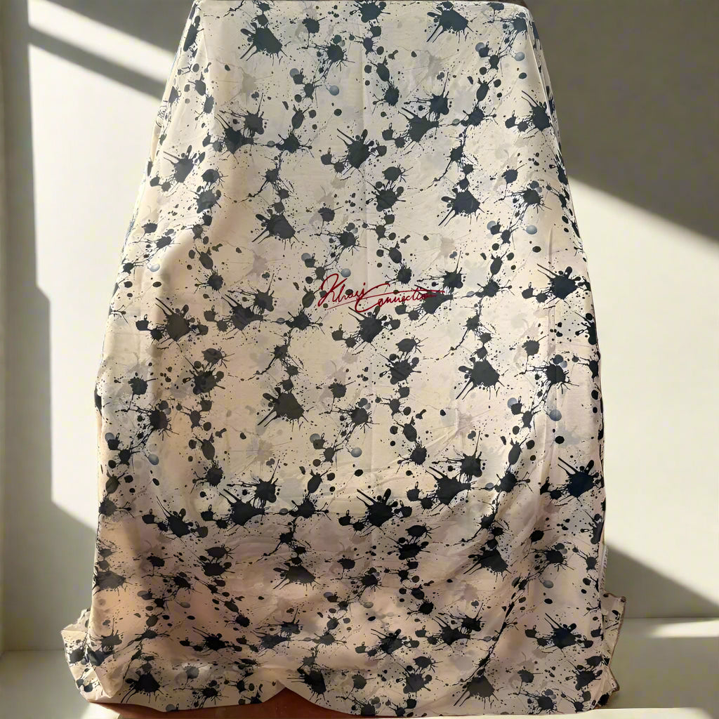 Cream With Black Splash Jaiñsem