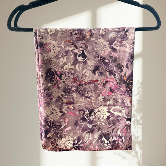 Violet Seamless Floral Jaiñsem